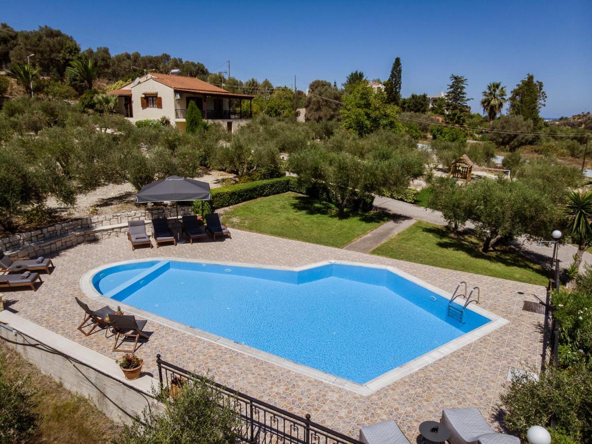 Lefkothea Villas With Large Pool, Bbq & Playground Adelianos Kampos Exterior foto
